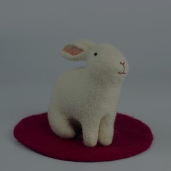 ウサギの置物_end